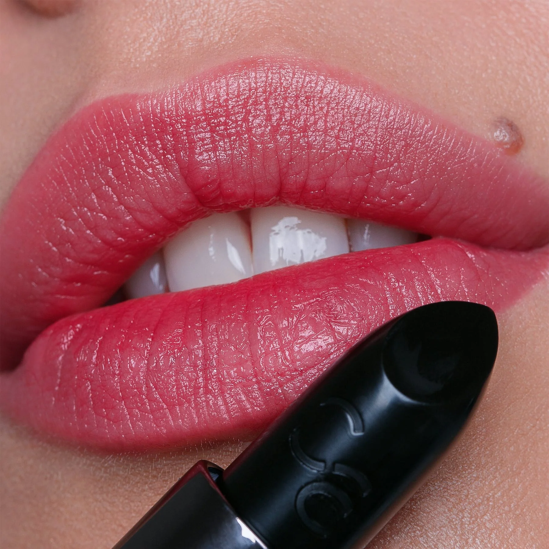 Catrice Dark Ruby Glow Lip Balm 27g - Image 4