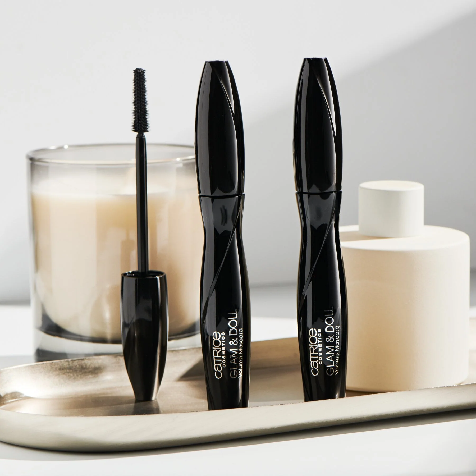 Catrice Glam & Doll Volume Mascara Black - Image 3
