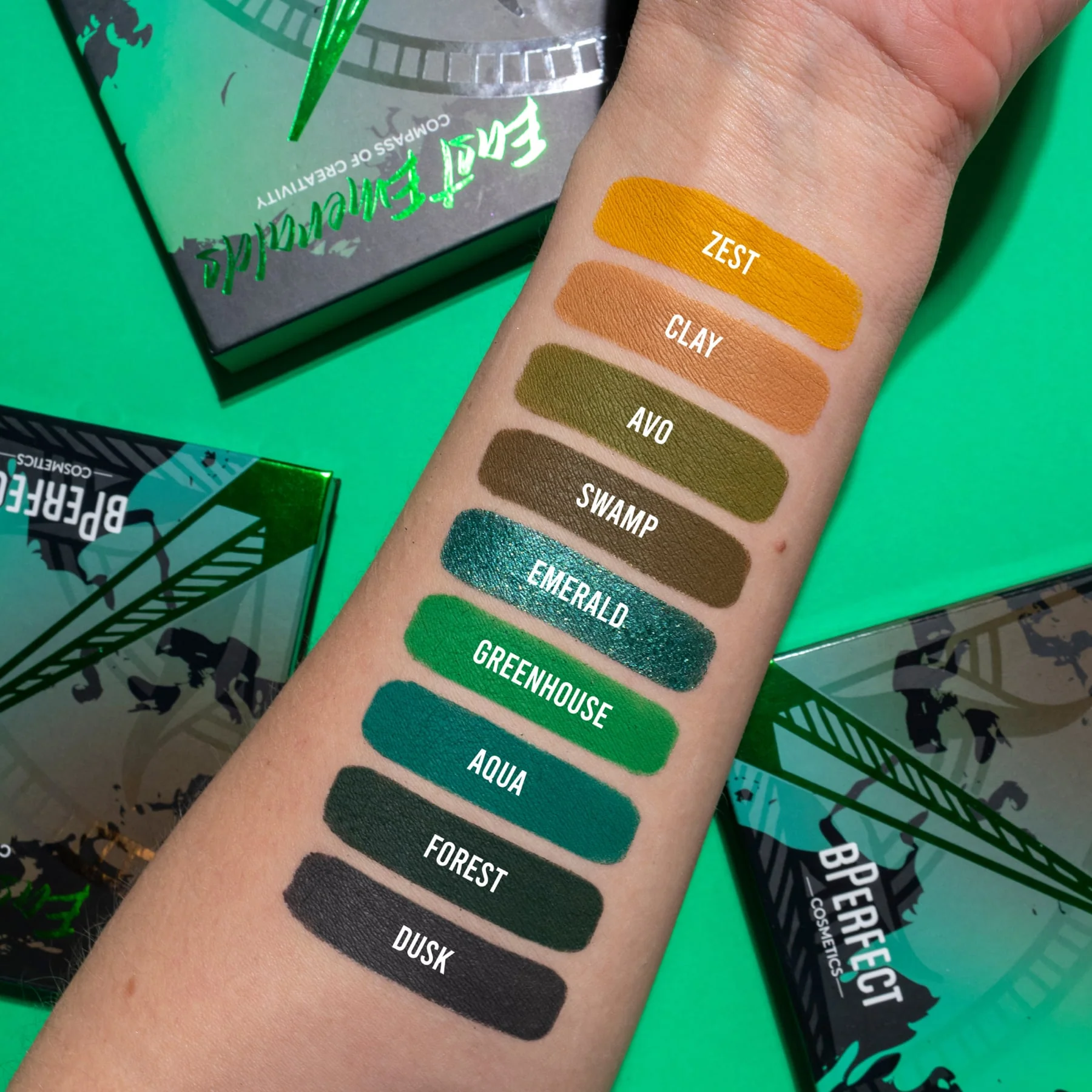 Compass of Creativity Eyeshadow Palette - 9 shades - Image 4