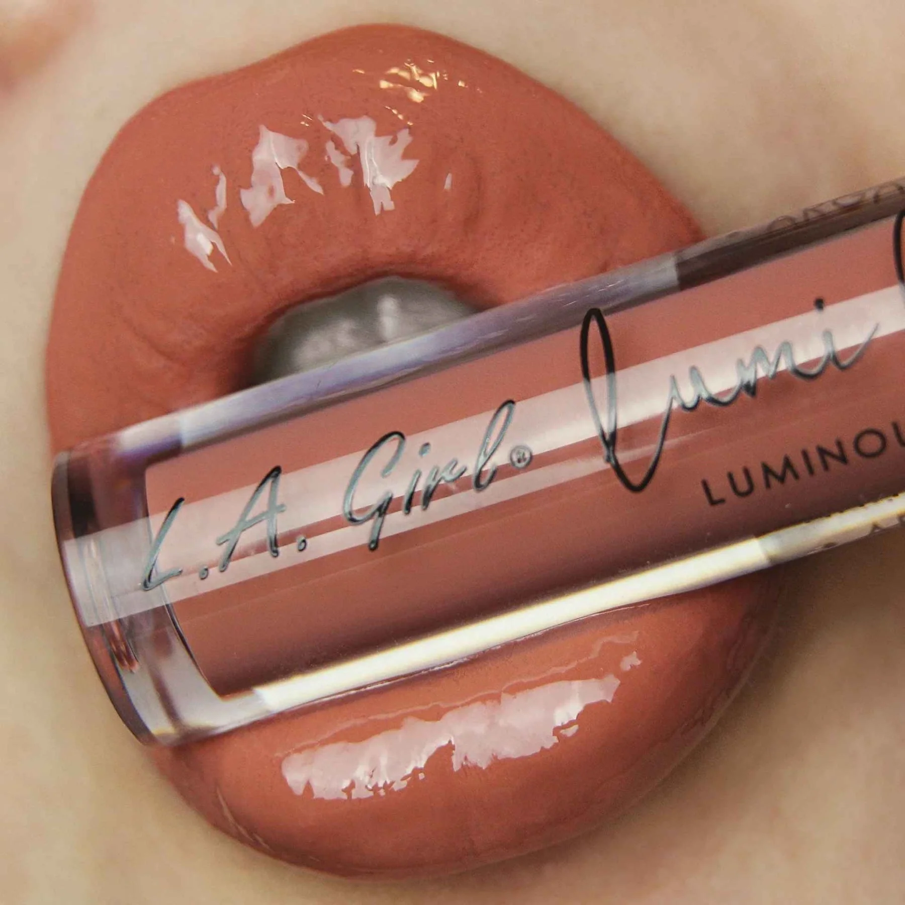 La Girl Lumilicious Luminous Lipgloss - Image 8