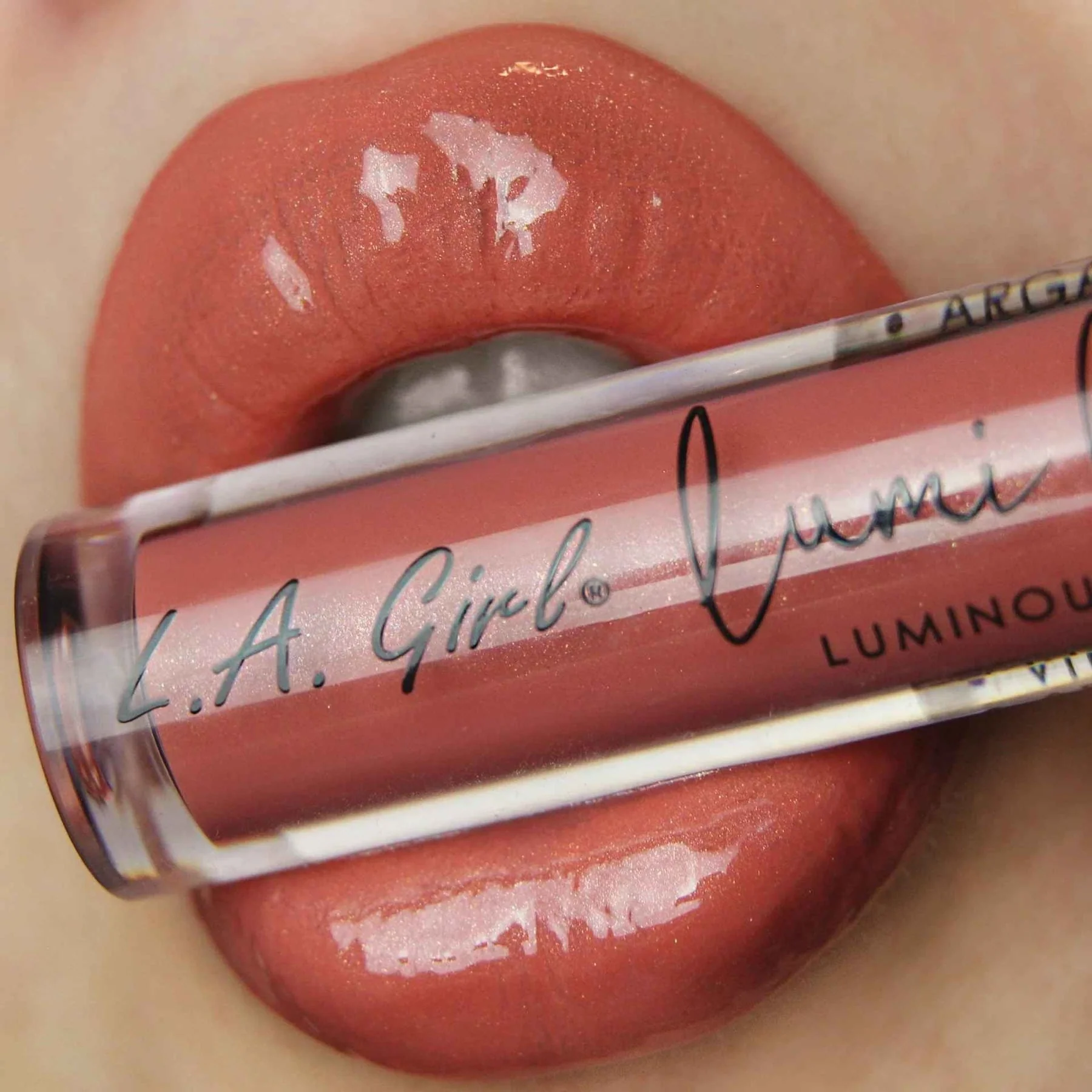 La Girl Lumilicious Luminous Lipgloss Pillow Talk - Image 2