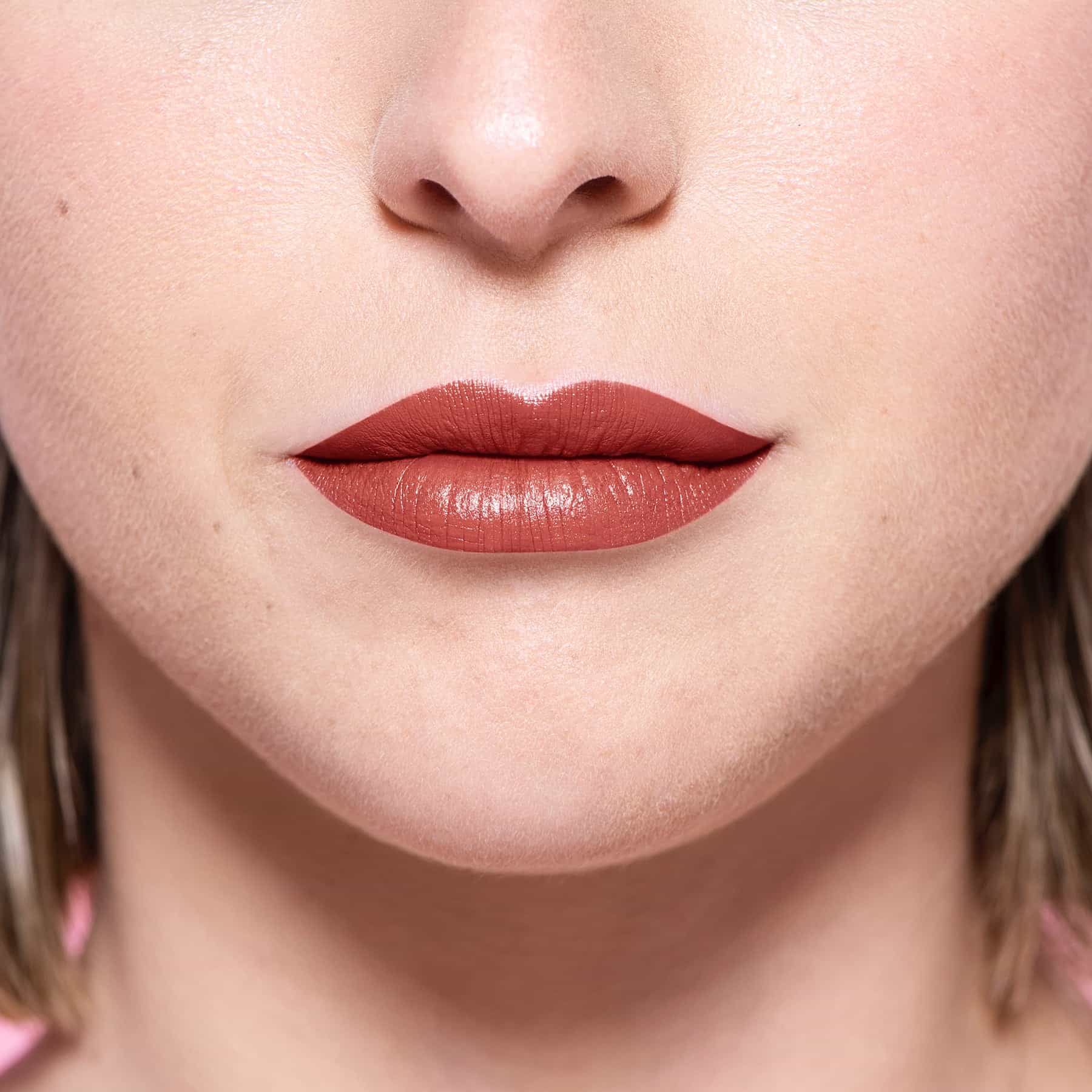 L'Oreal Paris Color Riche Les Nus Lipstick - Image 26