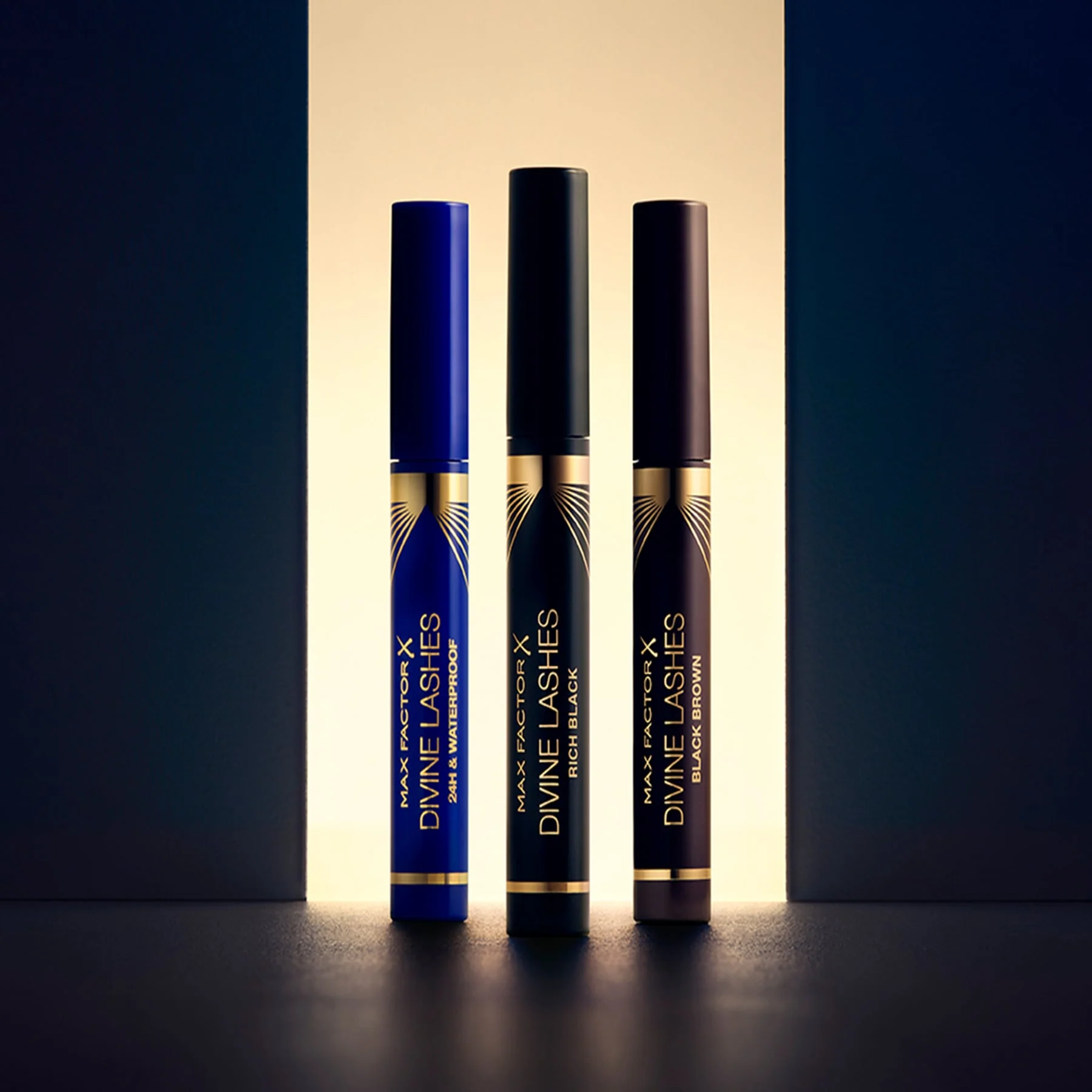 Max Factor Divine Lashes Mascara Volumising 01 Black 8.2g - Image 6