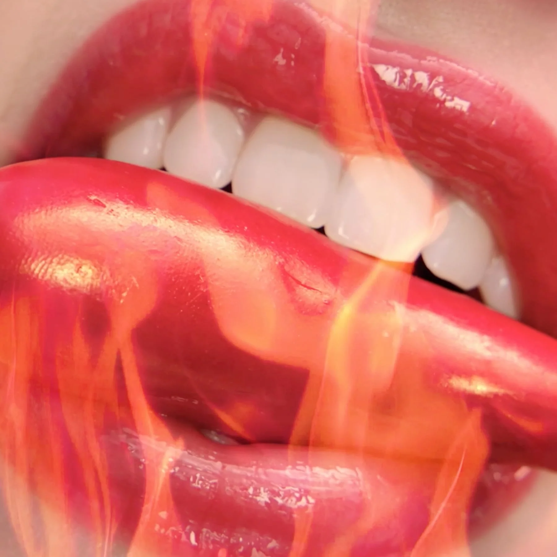Maybelline Lifter Plump Lip Plumping Gloss with Chilli Pepper - Image 48
