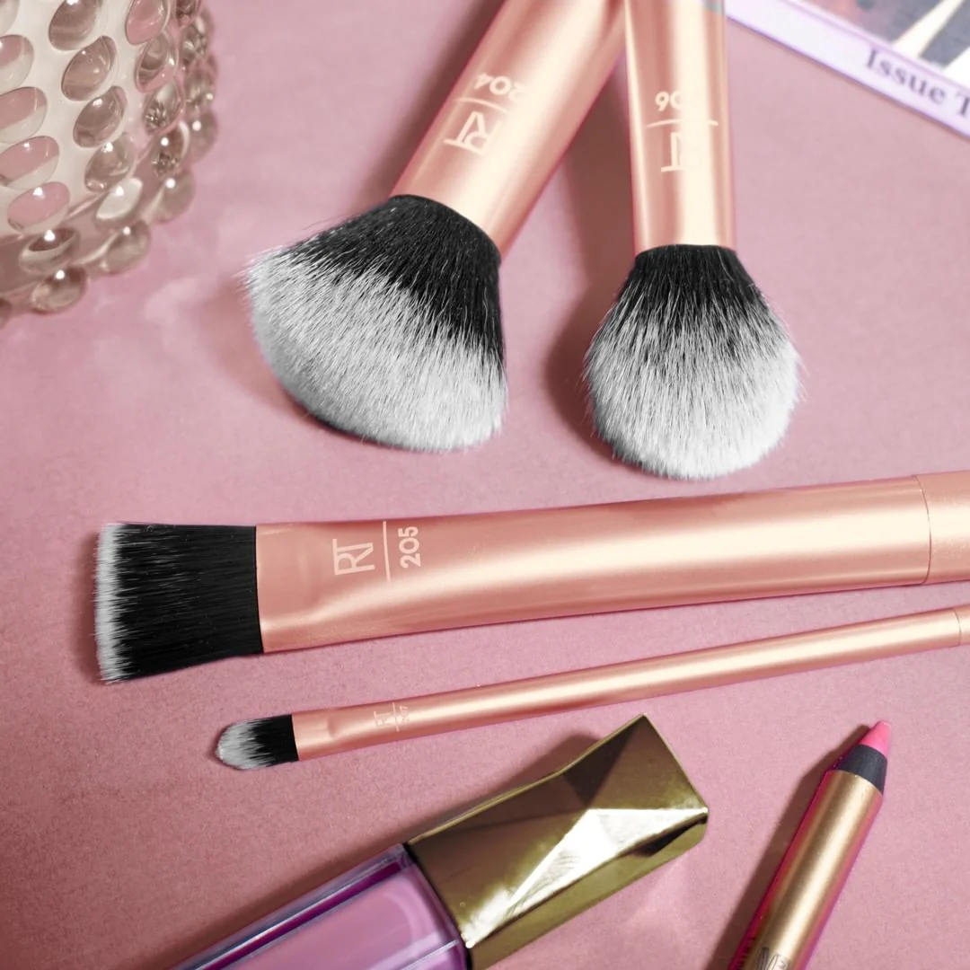 Real Techniques Flawless Base Brush Kit, 5 Piece Set - Image 4