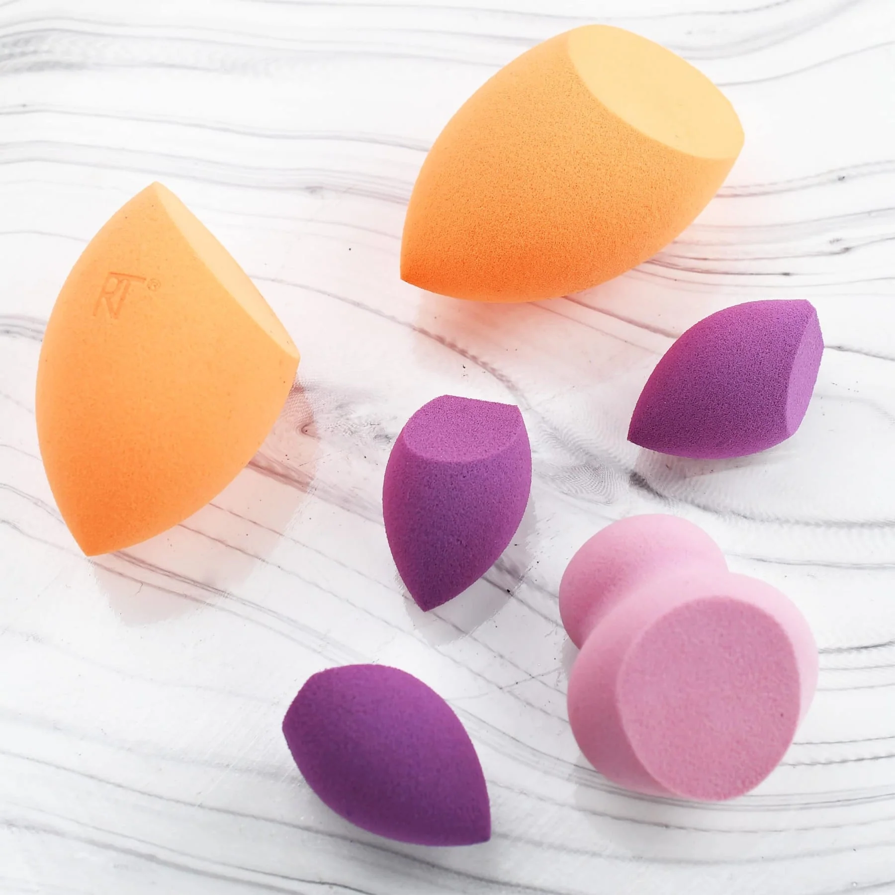 Real Techniques Miracle Complexion Sponges, 6 Piece Set - Image 4