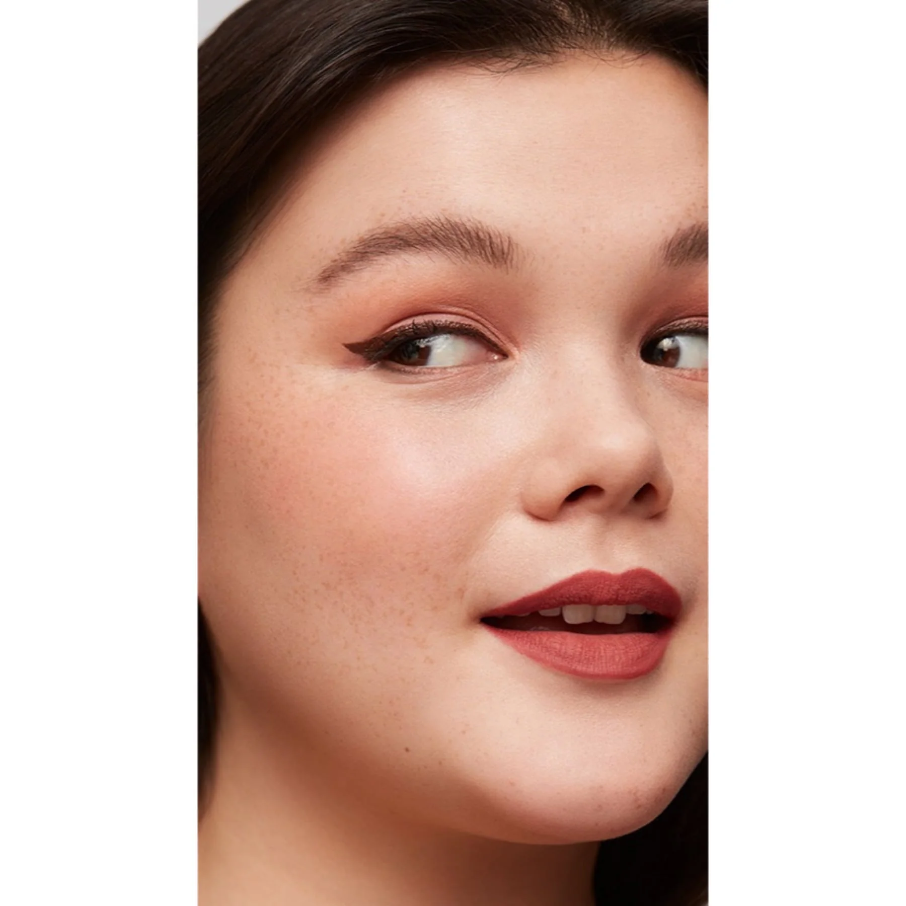 Revlon ColorStay Micro Easy Precision Liquid Liner - Image 3