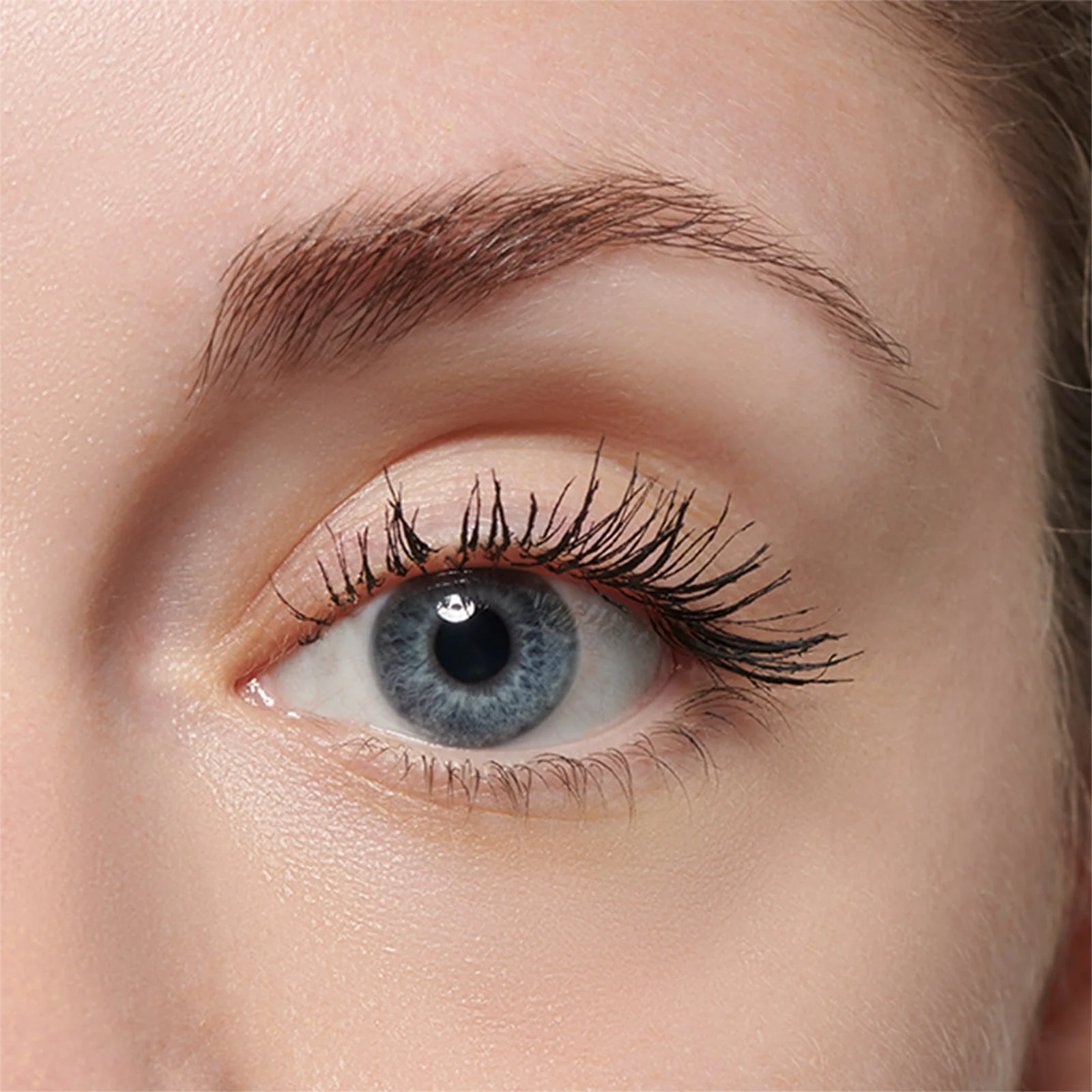 Revolution Big Lash Reloaded Volume Mascara Black 8g - Image 4