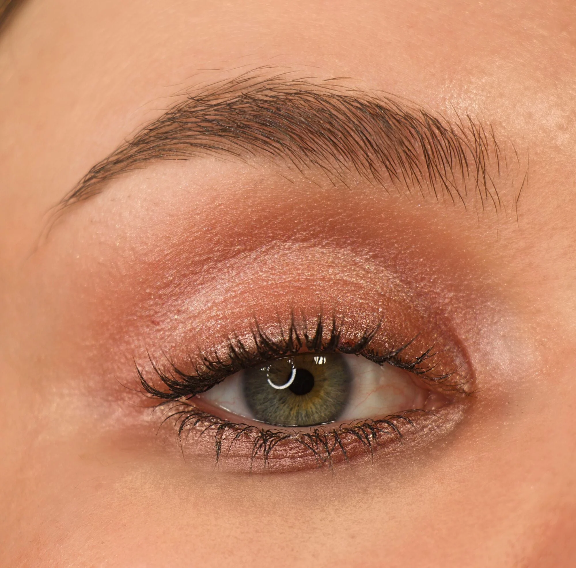 Revolution Mousse Shadow - Image 19