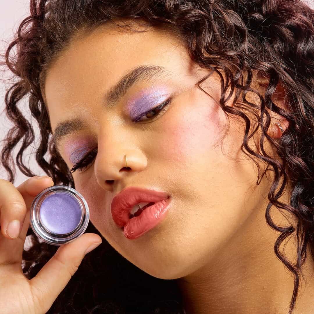 Revolution Mousse Shadow - Image 2