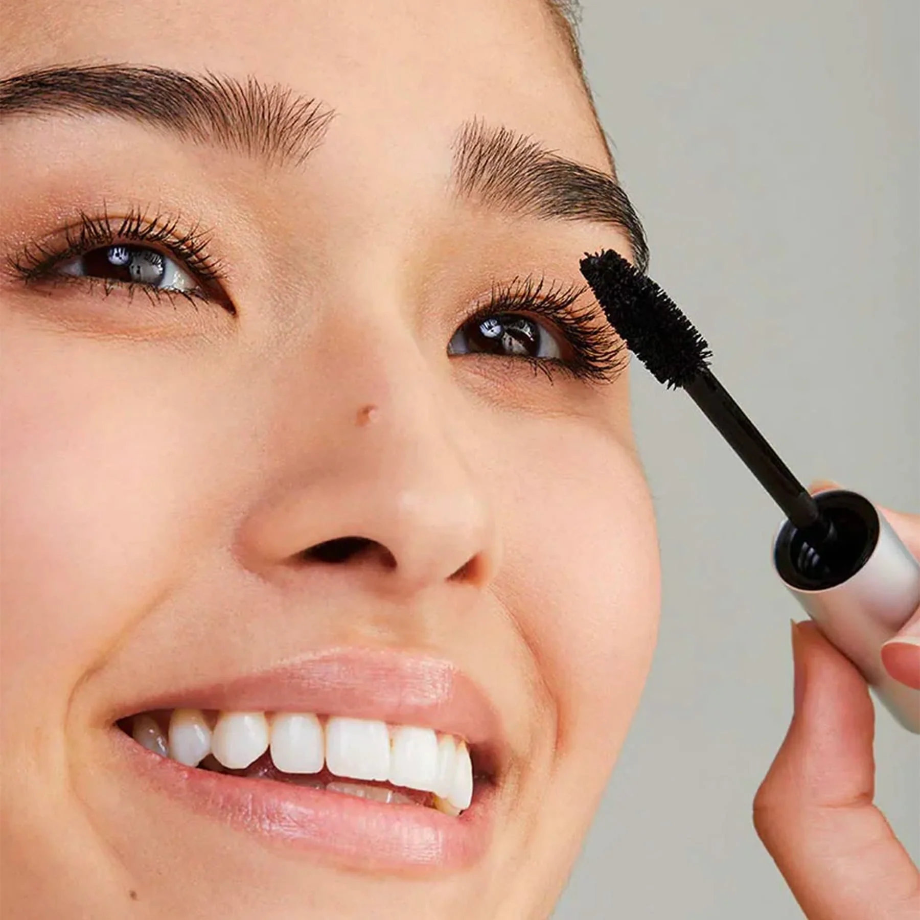 RMS Beauty Straight Up Volumizing Peptide Mascara 10 ml - Image 10